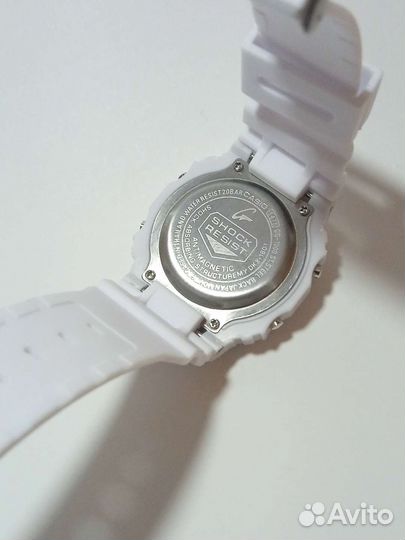 Часы Casio G-shock белые