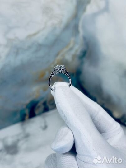 Кольцо с бриллиантом Tiffany 1ct