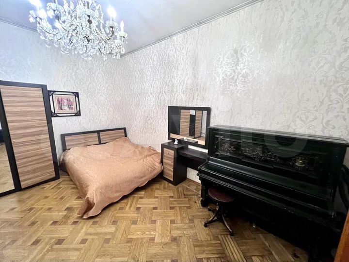 2-к. квартира, 80 м², 2/3 эт.