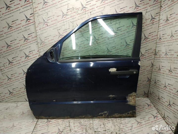 Дверь w202 Mercedes передняя лев (с дефектами) в с
