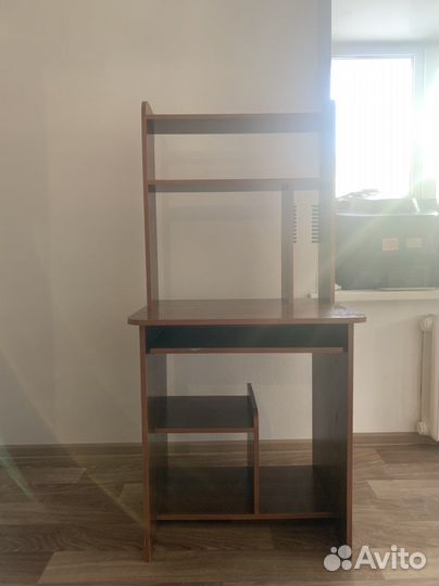 Стол компьютерный