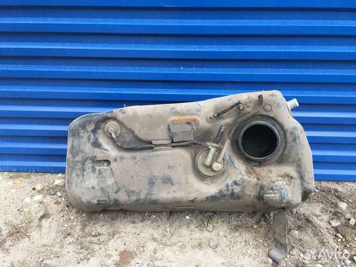Топливный бак Mazda Tribute 1 3.0 AJ 2001