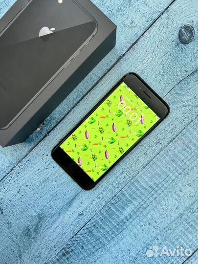 iPhone 8, 64 ГБ
