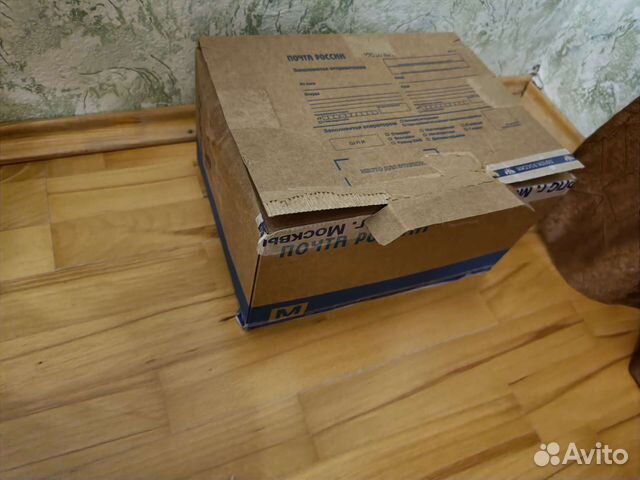 Картонная коробка