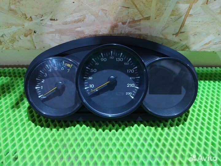 Панель приборов (щиток) Renault Fluence