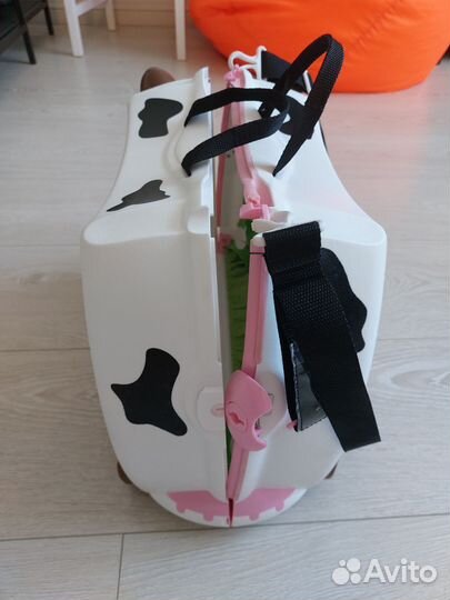 Детский чемодан каталка