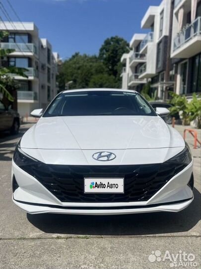 Hyundai Elantra 2.0 AT, 2021, 63 600 км