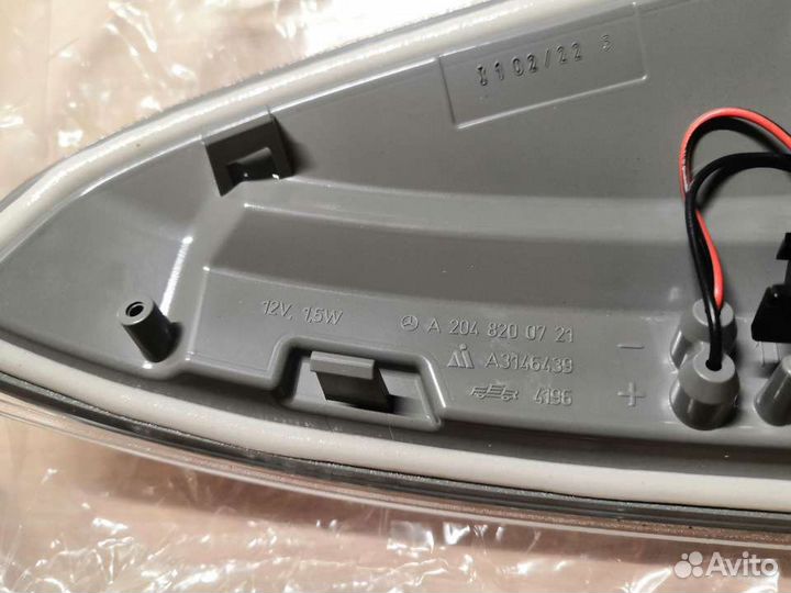 Фонарь указателя поворота левый Mercedes W204