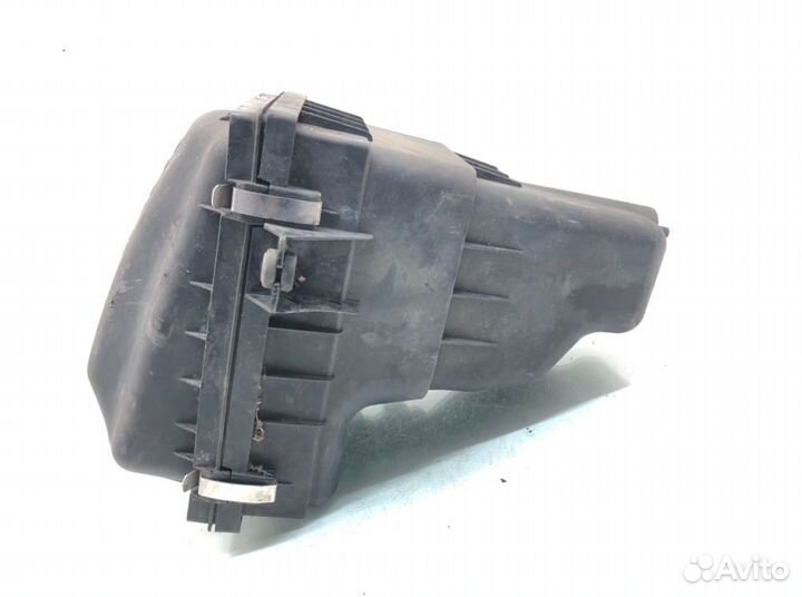 Корпус воздушного фильтра Suzuki Wagon R plus 1.3