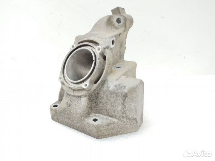 Кронштейн двигателя левый Mercedes-Benz E-Class