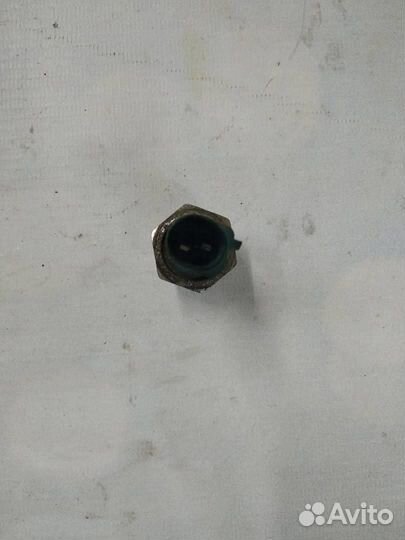 Датчик давления масла 03c919081