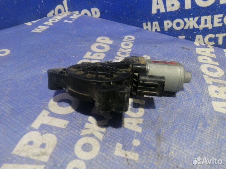 Моторчик стеклоподъемника Hyundai I30 хэтчбек 2014