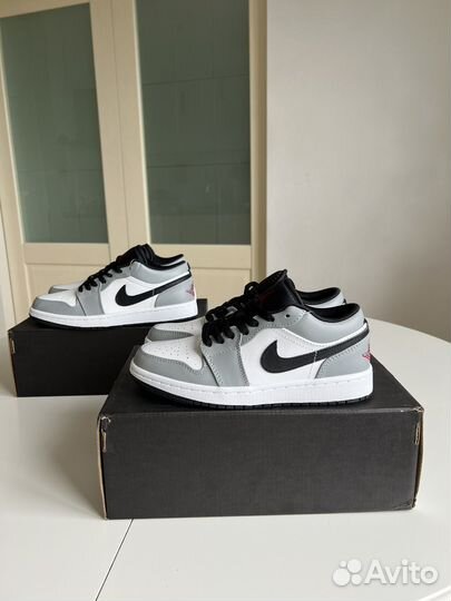 Кроссовки Nike Air Jordan 1 Low Smoke Grey