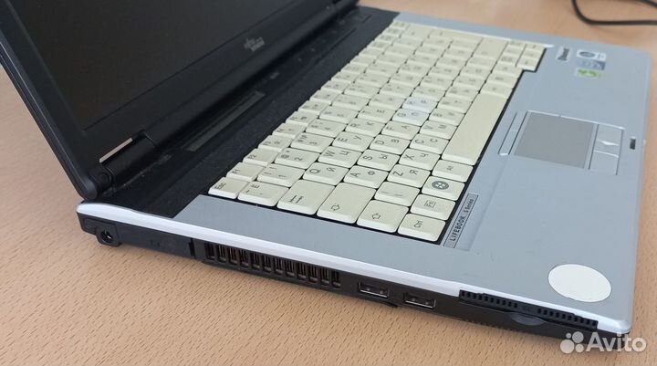 Ноутбук Fujitsu s7110