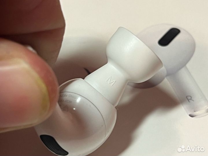 Наушник Airpods Pro 1 левый оригинал