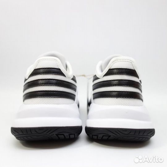 Adidas Front Court J