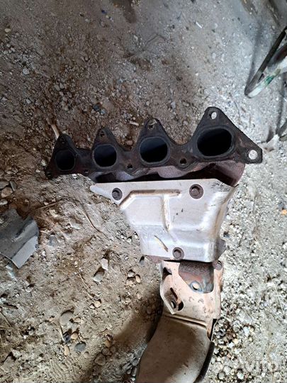 Коллектор выпускной Mitsubishi Mirage