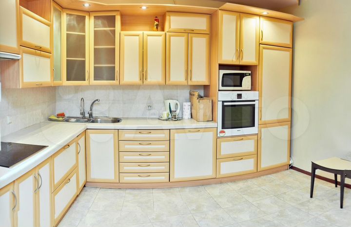 4-к. квартира, 182,1 м², 2/8 эт.