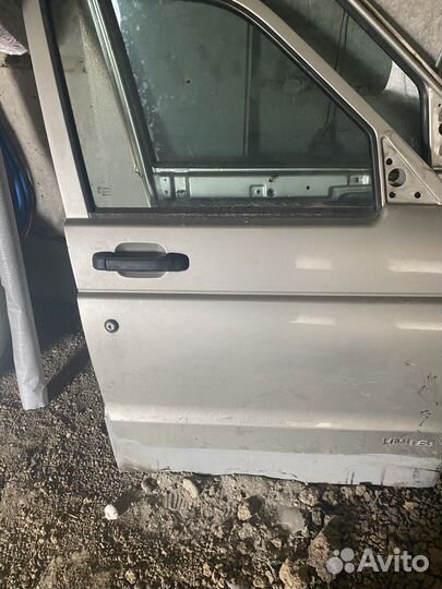 Двери передние