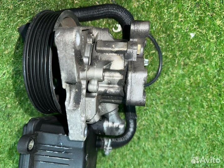 Насос гидроусилителя руля Mercedes E W211