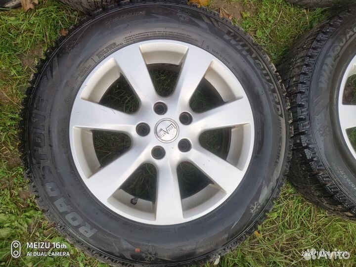 Roadstone Winguard WinSpike 215/65 R16 102T