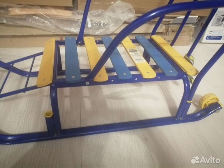 Санки с колесами и родительской ручкой