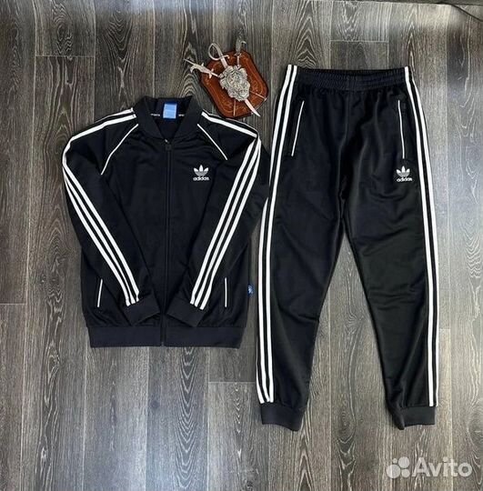 Мужской спортивный костюм adidas