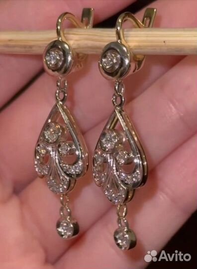 Золотые серьги с бриллиантами 585 пробы