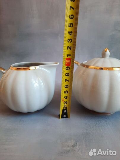 Блюдца, молочник, сахарница