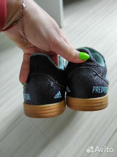 Бутсы Adidas predator для футзала 36 размер