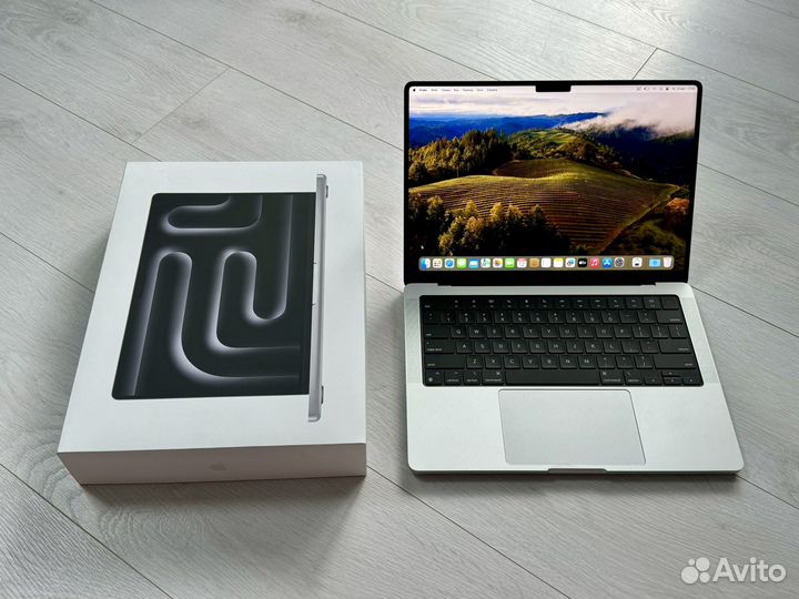 MacBook Pro 14 M3 8/512Gb Silver 12 циклов