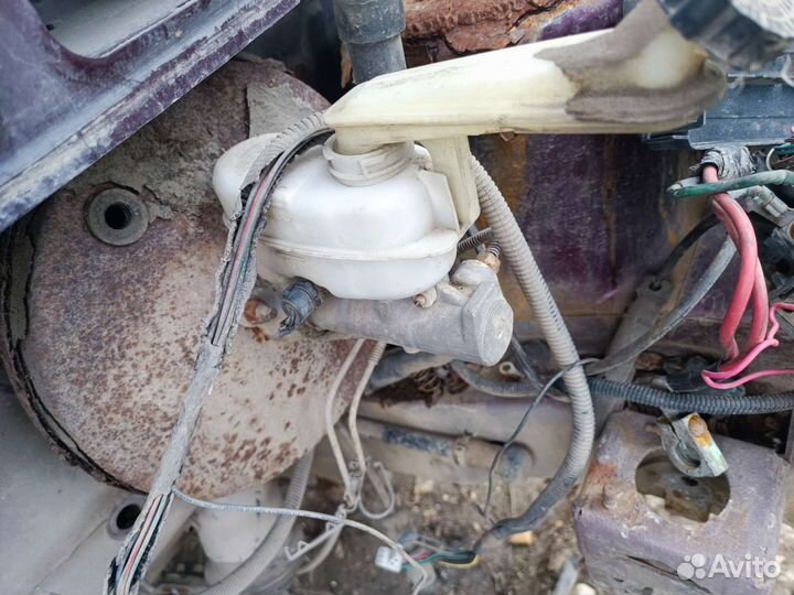 Главный тормозной цилиндр Плимут Вояджер 3