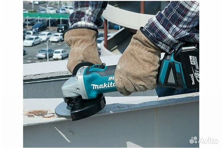 Угловая шлифовальная машина Makita DGA 511 Z