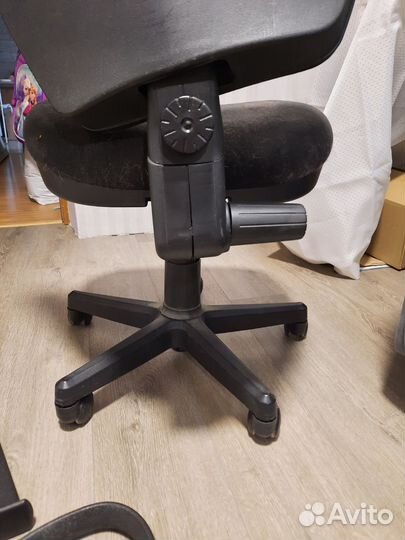 Компьютерное кресло на запчасти