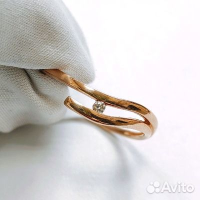 Золотое кольцо с камнем 19р