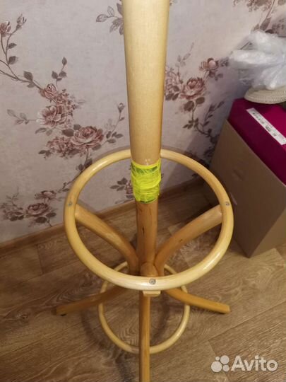 Вешалка напольная