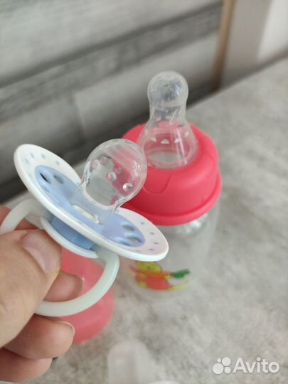 Бутылочка и соска новая