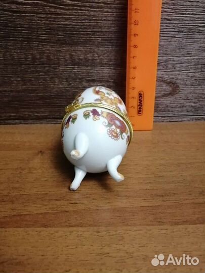 Пасхальное яйцо фарфор