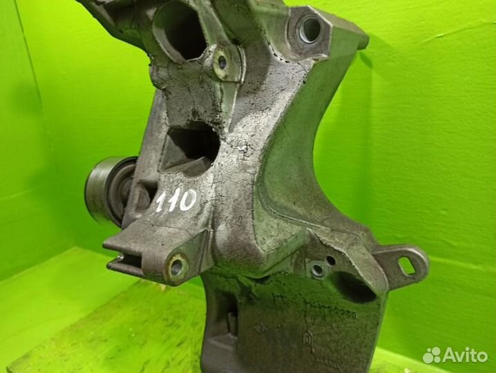 Кронштейн компрессора кондиционера Renault Logan 2