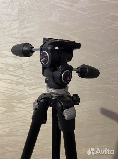 Штатив Manfrotto 055DB + голова 804RC2