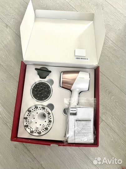 Philips фен BHD 827 SenselQ