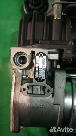 Компрессор подвески BMW 7 E65 745i 4,4л 4430200111