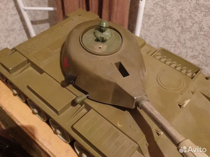 Игрушка танк СССР