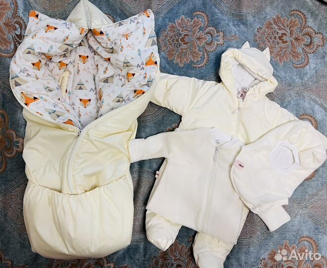 Комплект на выписку для девочки