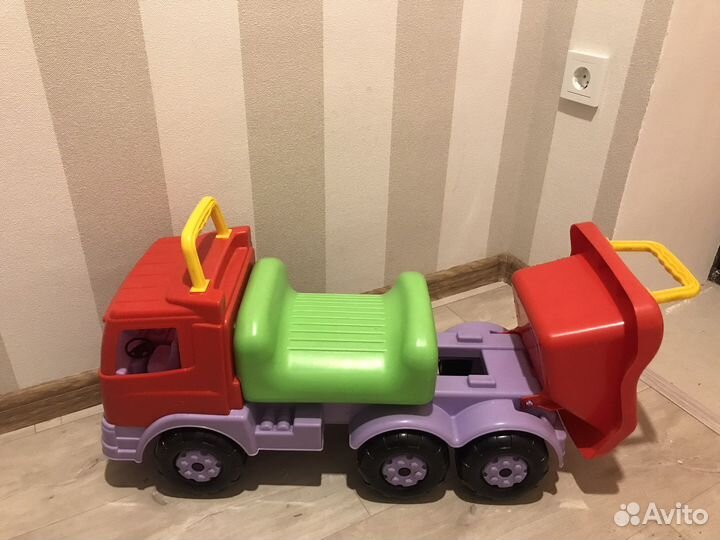 Большой грузовик игрушка