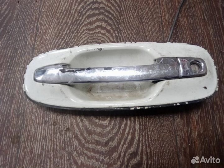 Ручка двери внешняя передняя левая Nissan Laurel