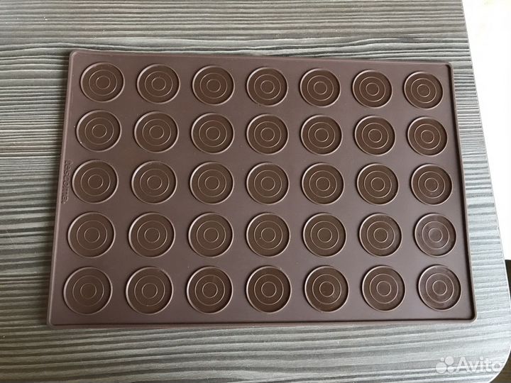 Силиконовый коврик для выпечки макаронс Tescoma