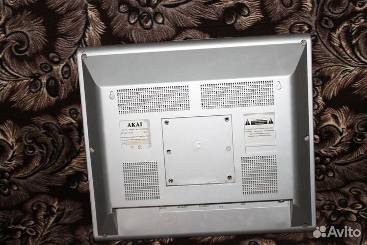 Телевизор Akai плоский