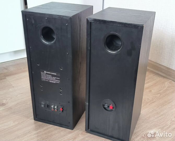 Акустические колонки Thonet Vander Hoch