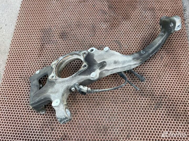 Audi a4b8 кулак дорестайл правый 8K0407258G 14мм